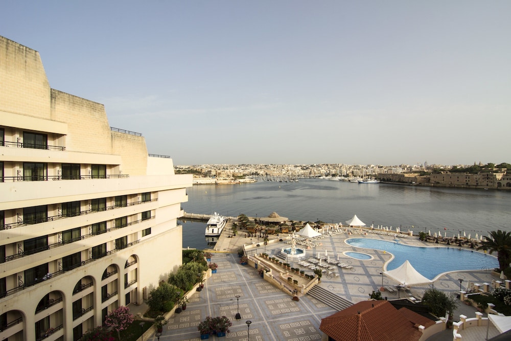 Grand Hotel Excelsior 39/50