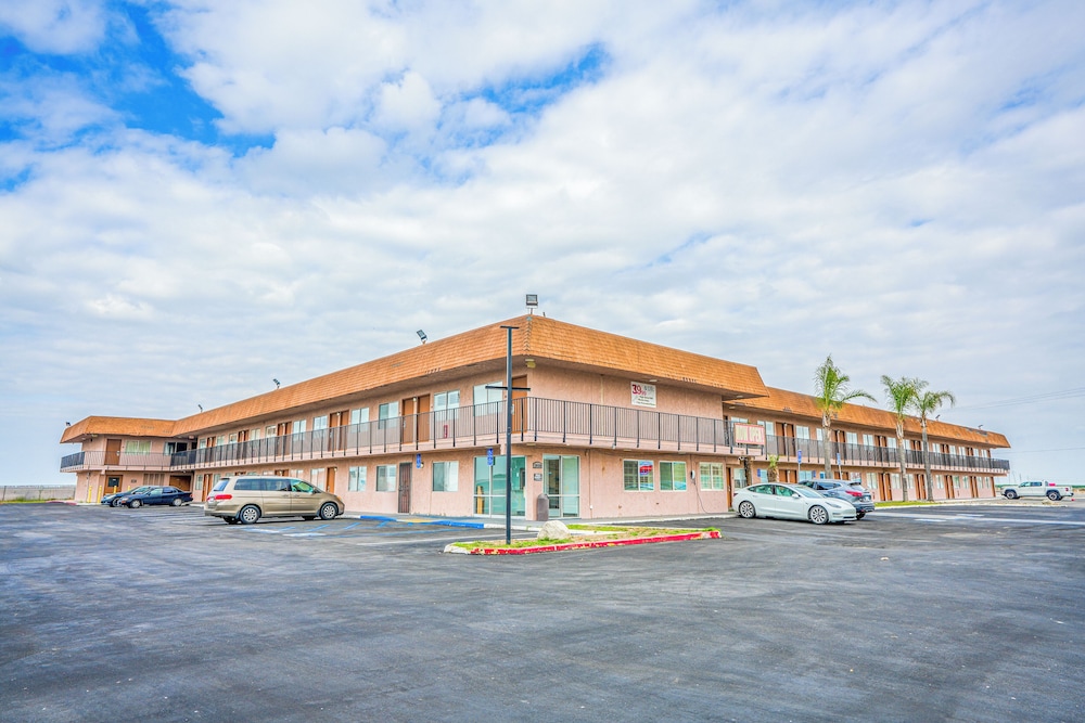 Economy Inn Buttonwillow Bakersfield I-5 12/39