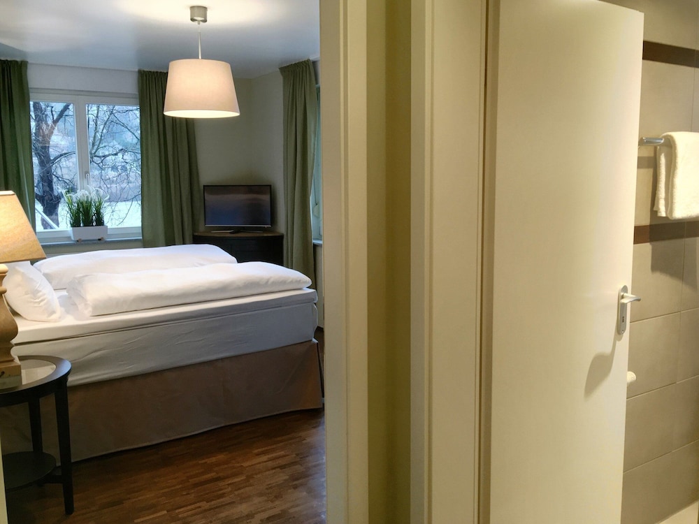 Hotel Zur Alten Brucke 9/36
