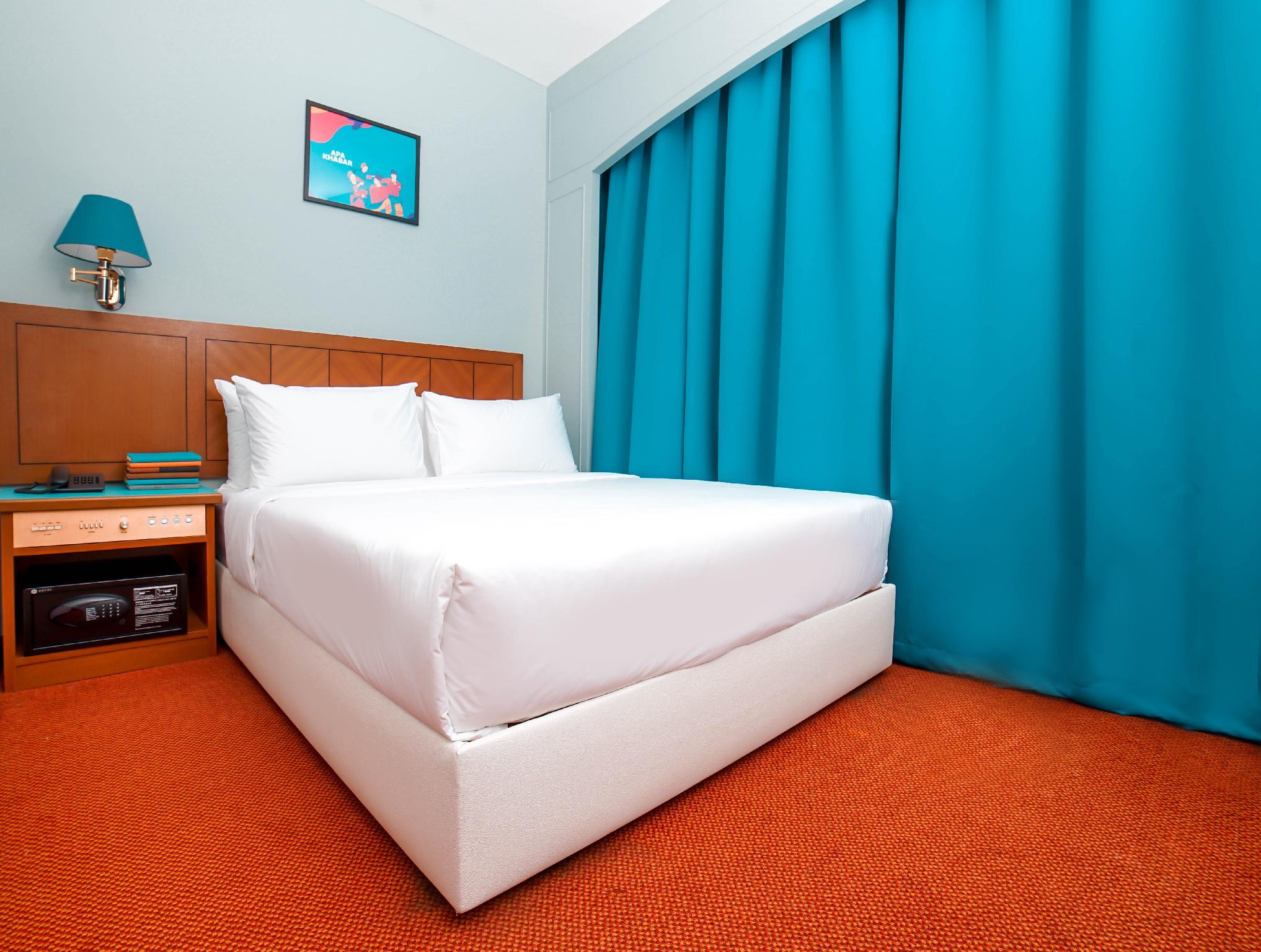 DELUXE QUEEN ROOM