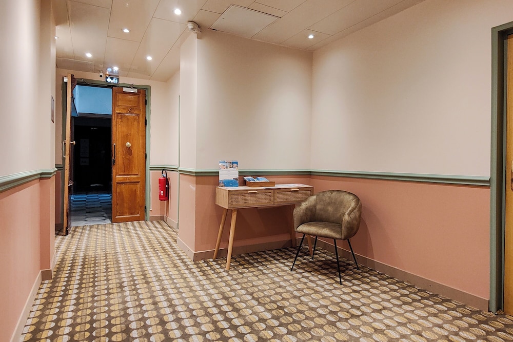 Aparthotel AMMI Nice Massena 11/80
