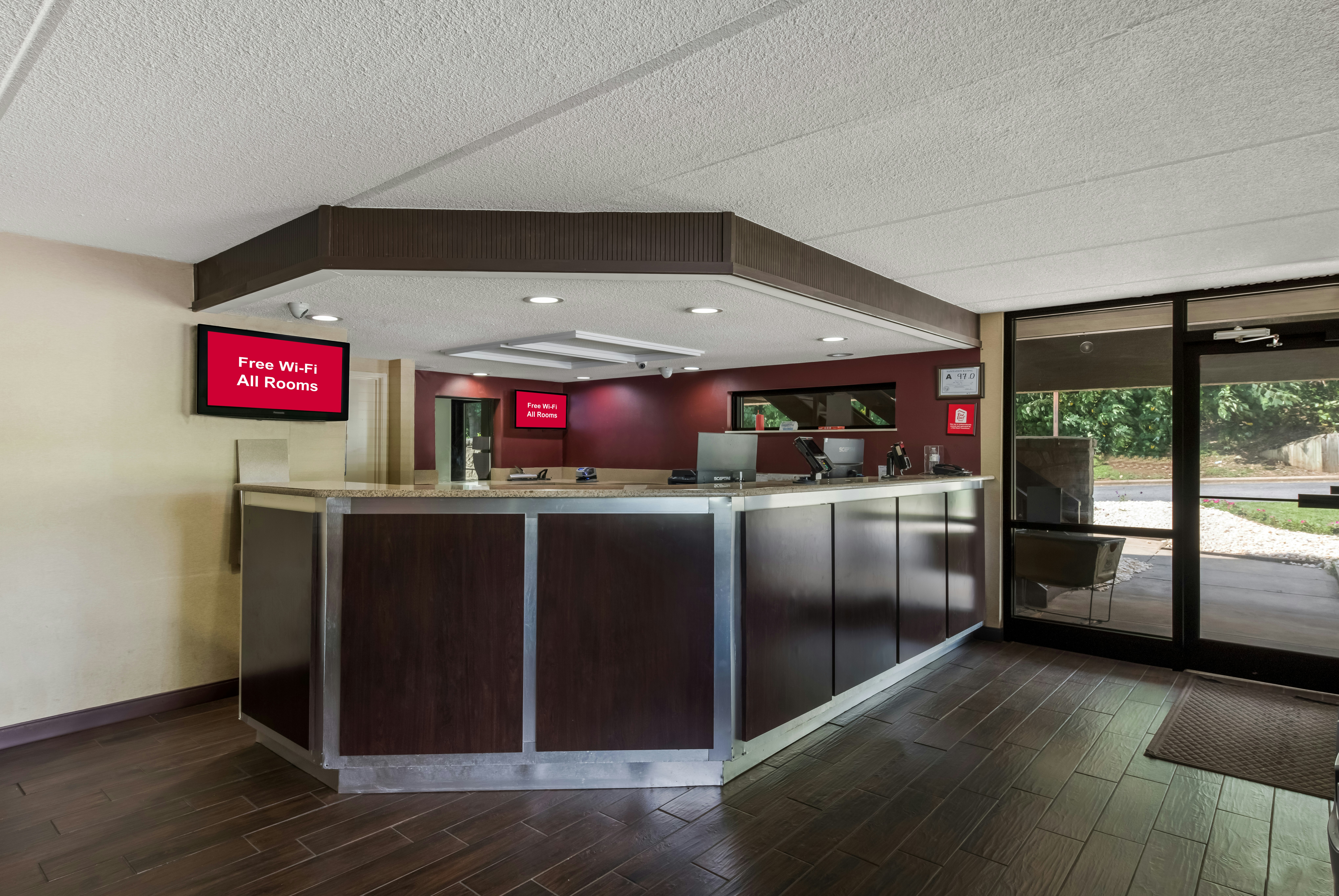 Red Roof Inn Hickory 7/34