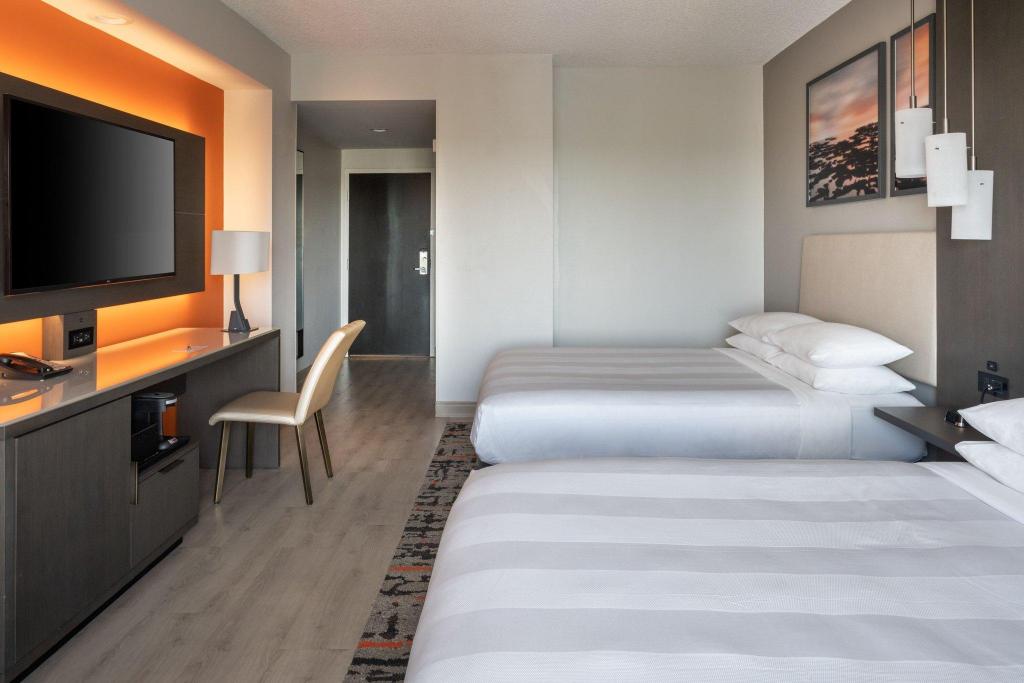 Pure, Wellness, Guest Room, 2 Queen Beds