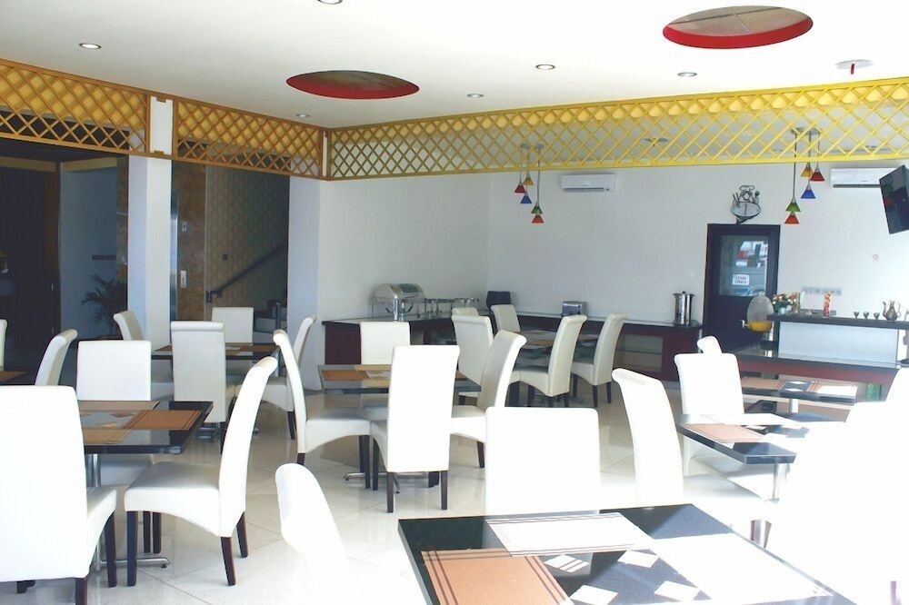 Ideas Hotel Ibrahim Adjie 25/31