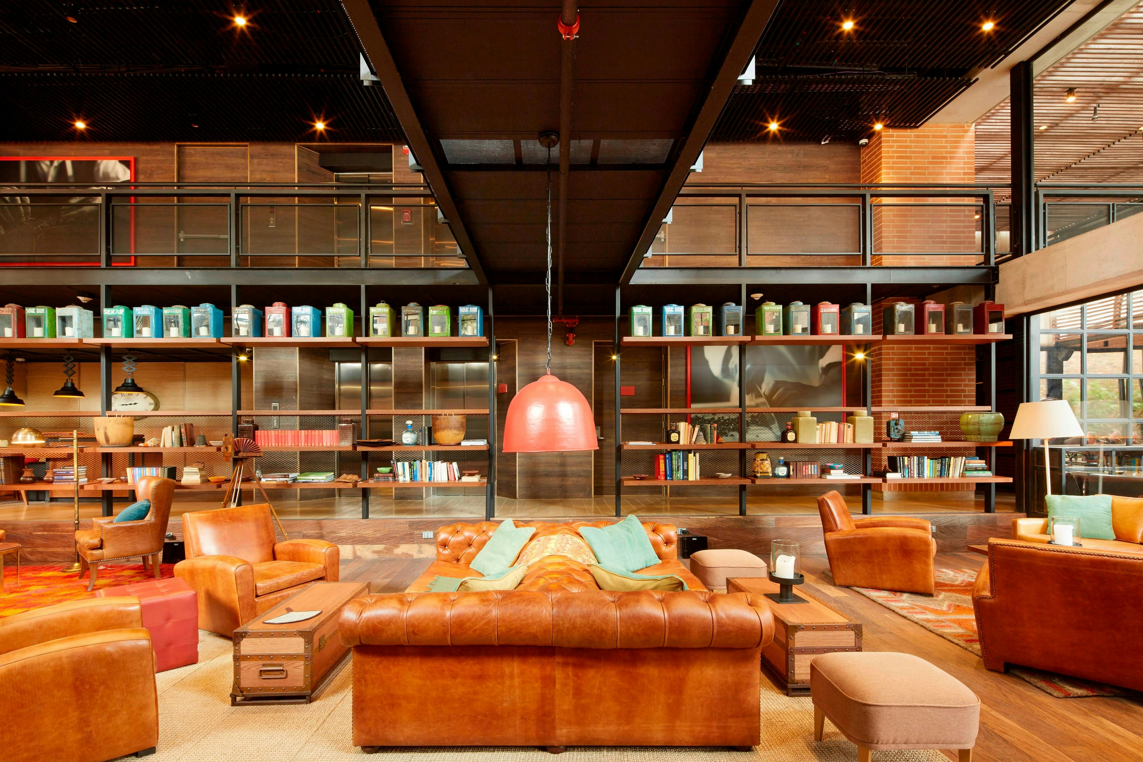 The Artisan DC Hotel Autograph Collection 3/3