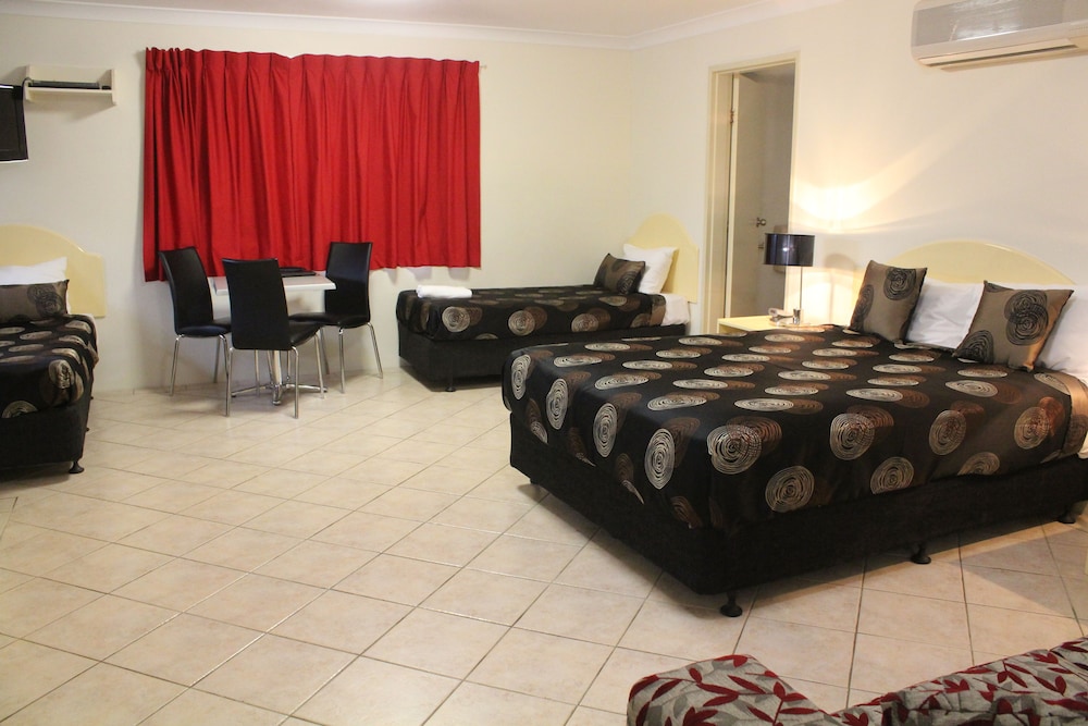 ROCKY GARDENS MOTOR INN 19/28