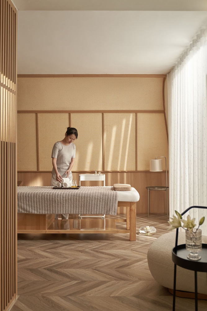 The Ann Hanoi Hotel 12/71