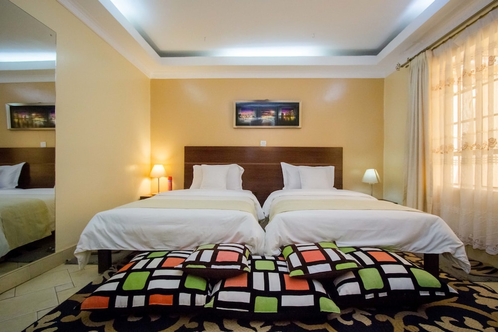 Capital Heights Hotel 19/65