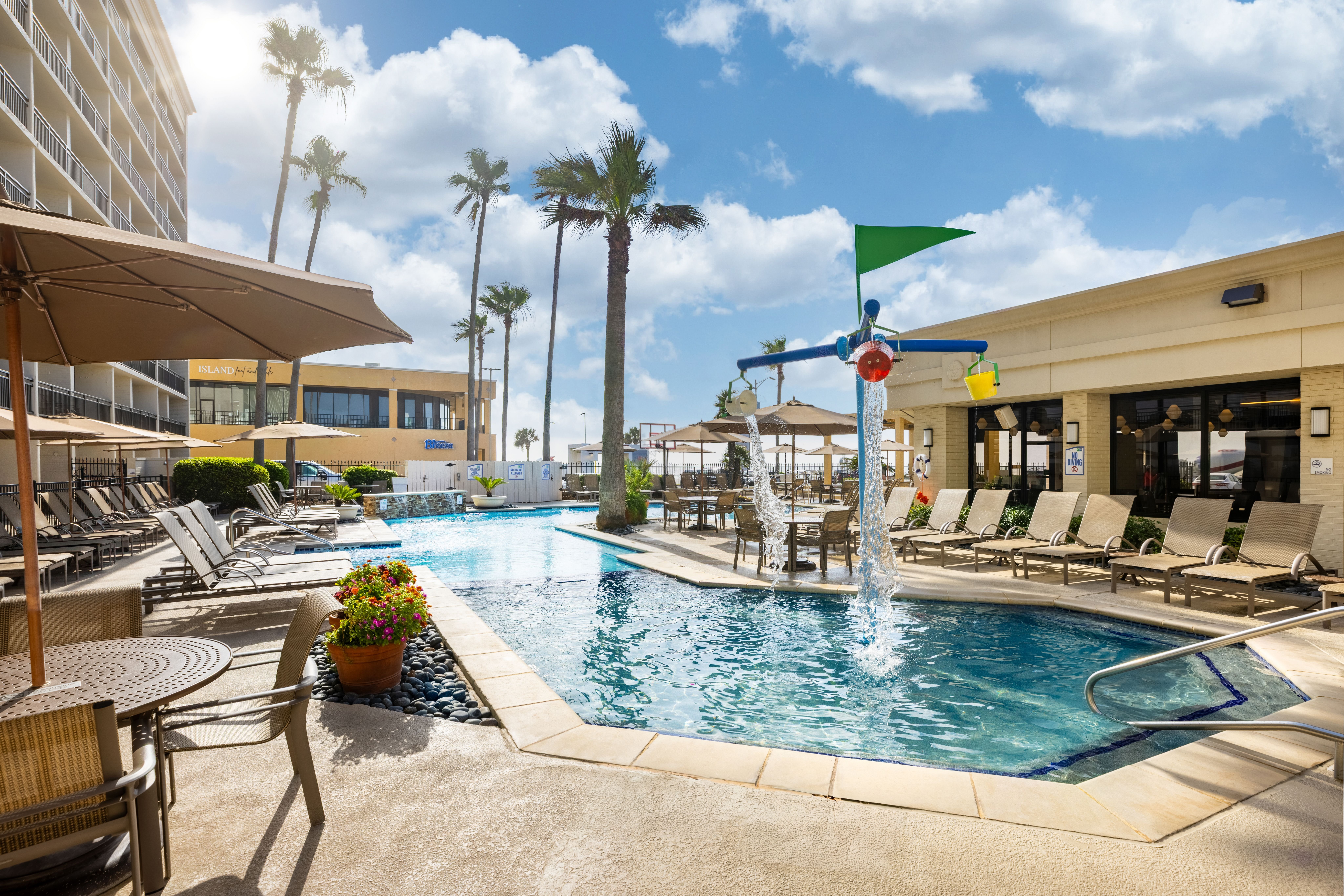 Holiday Inn Resort Galveston-On The Beach 25/55