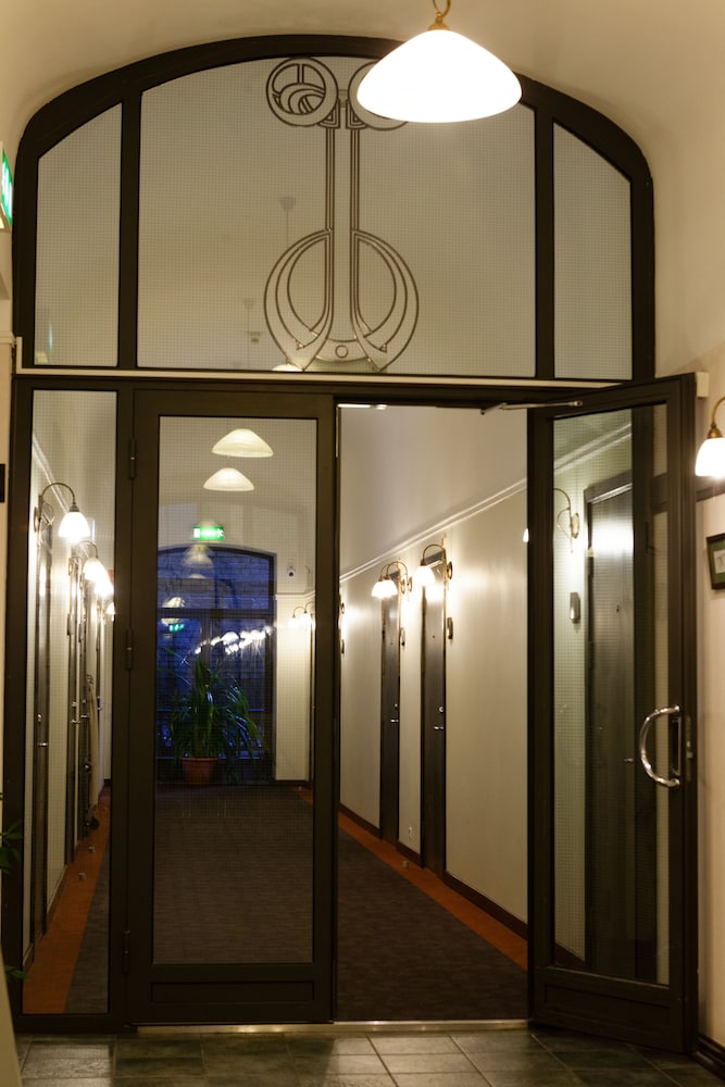 Hotel St. Barbara 12/72
