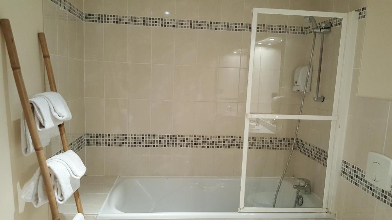HOTEL DE LOIRE REST. LES BATELIERS 23/23