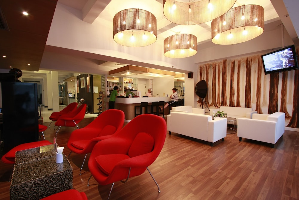 The Embassy Sathorn 33/46