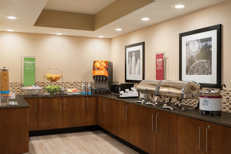 Hampton Inn West Des Moines Lake Drive 24/43