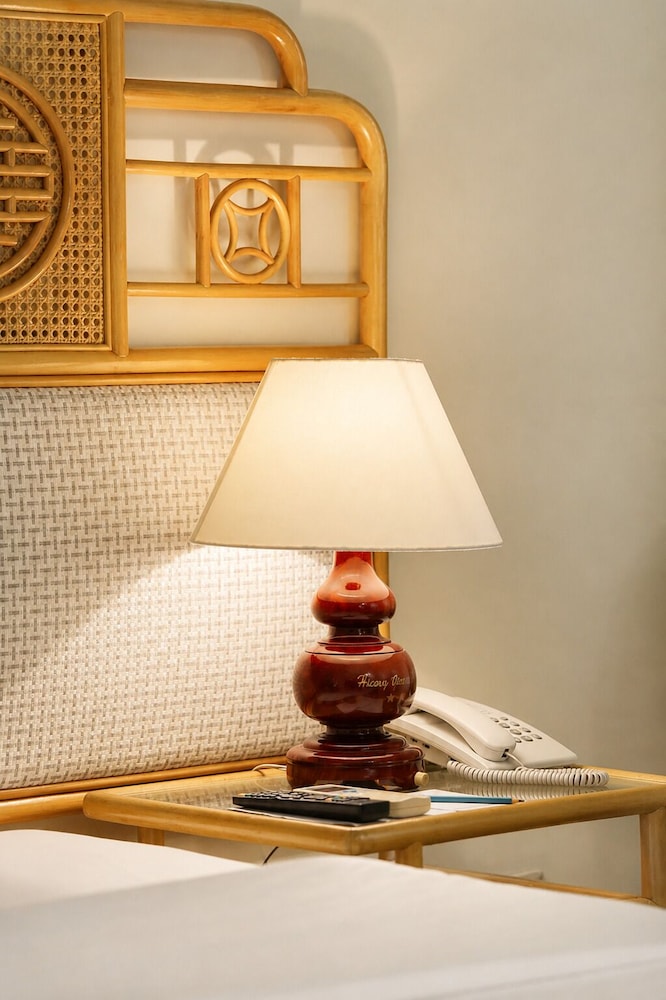 Huong Giang Hotel 38/77