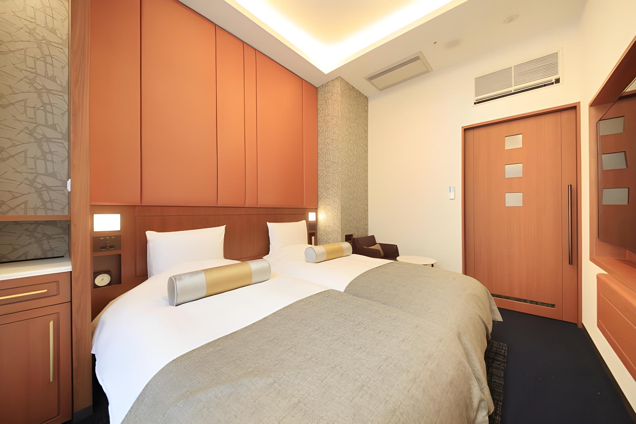 Villa, Single, Twin Beds, Front View