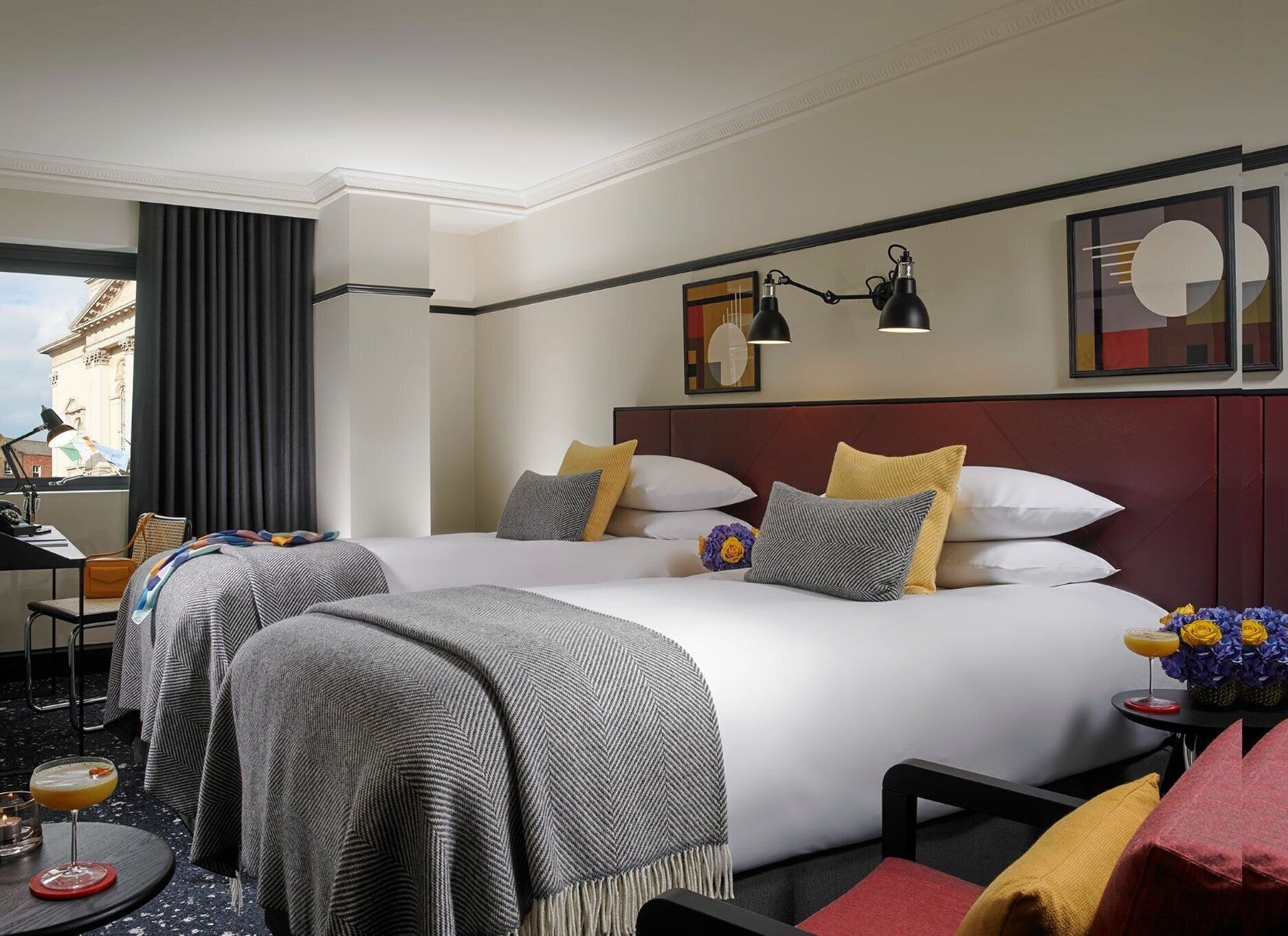 CLASSIC, TWIN BEDS