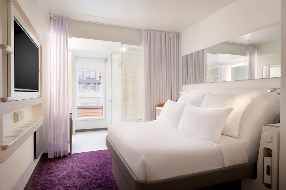 YOTEL Boston, Select by Hilton 34/79