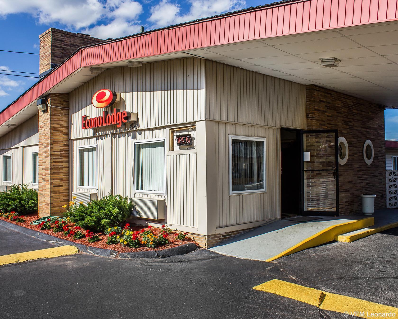 Economy Inn East Hartford CT 52/60