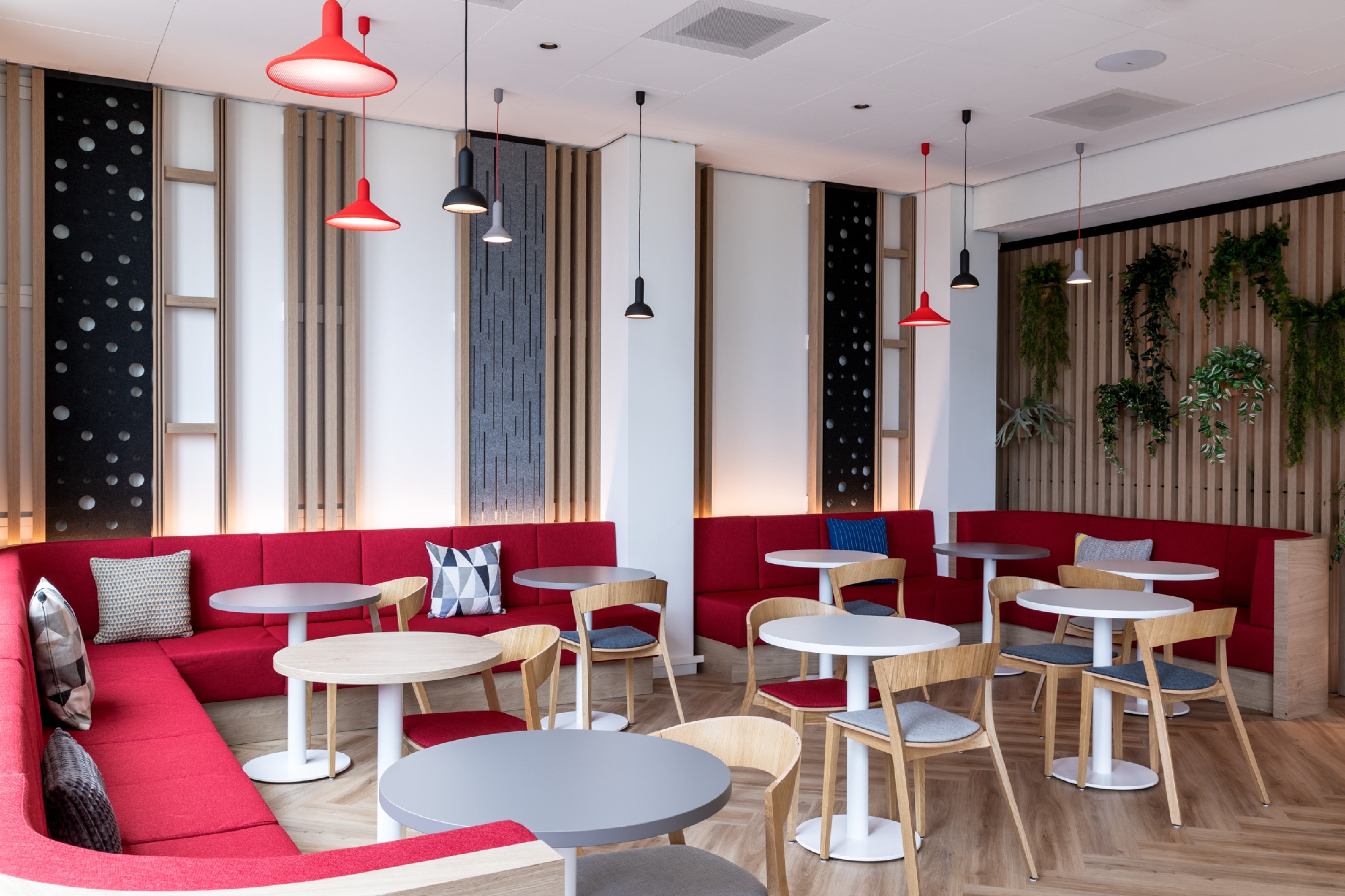 HOLIDAY INN EXPRESS Almere 47/61