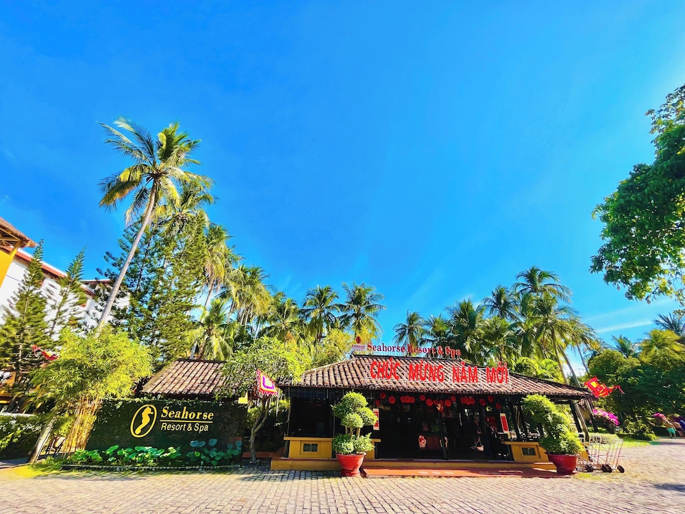 Seahorse Resort 10/99