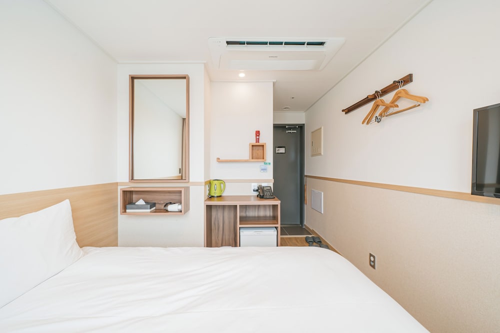 Hotel Kenny Seogwipo 18/66