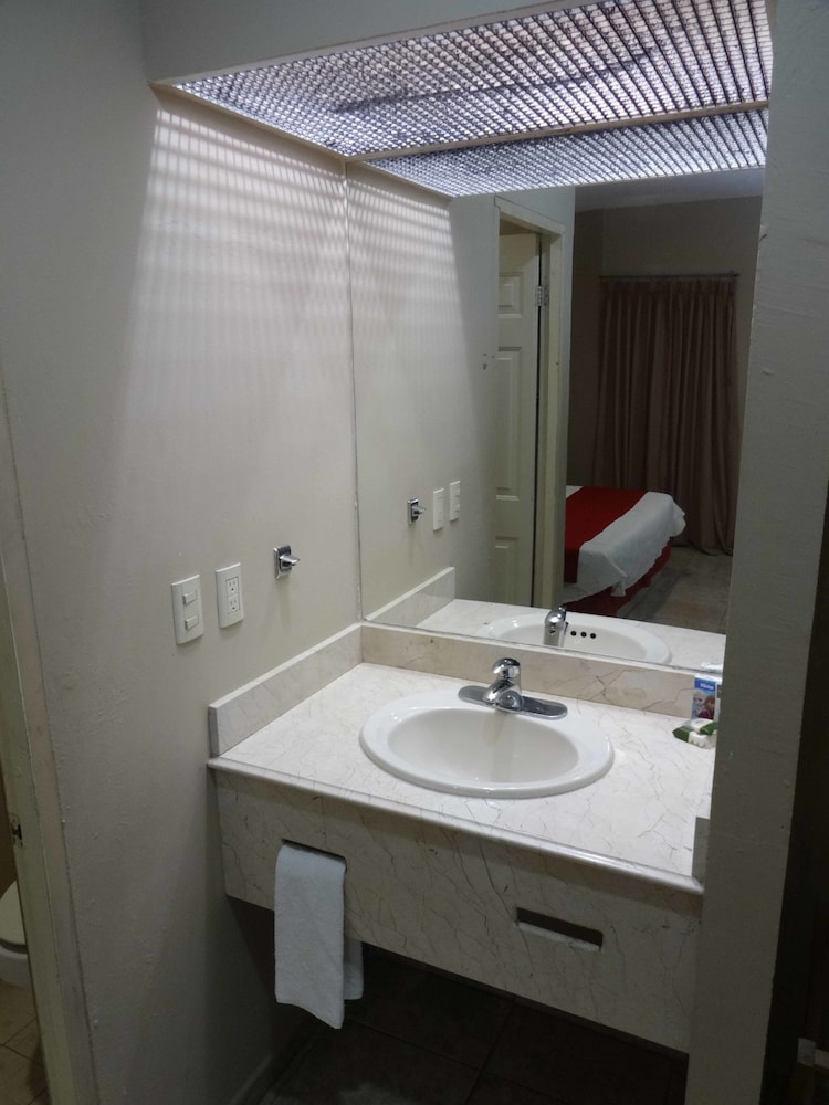 Hotel Mediterraneo 23/42