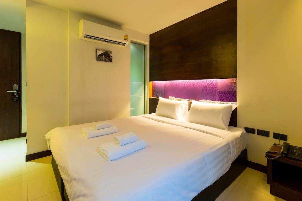 Collection O The Bangkok Airport Link Suite 30/56