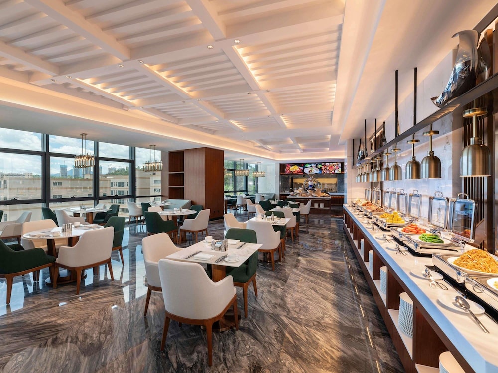 Mercure Shenzhen Pinghu 59/72