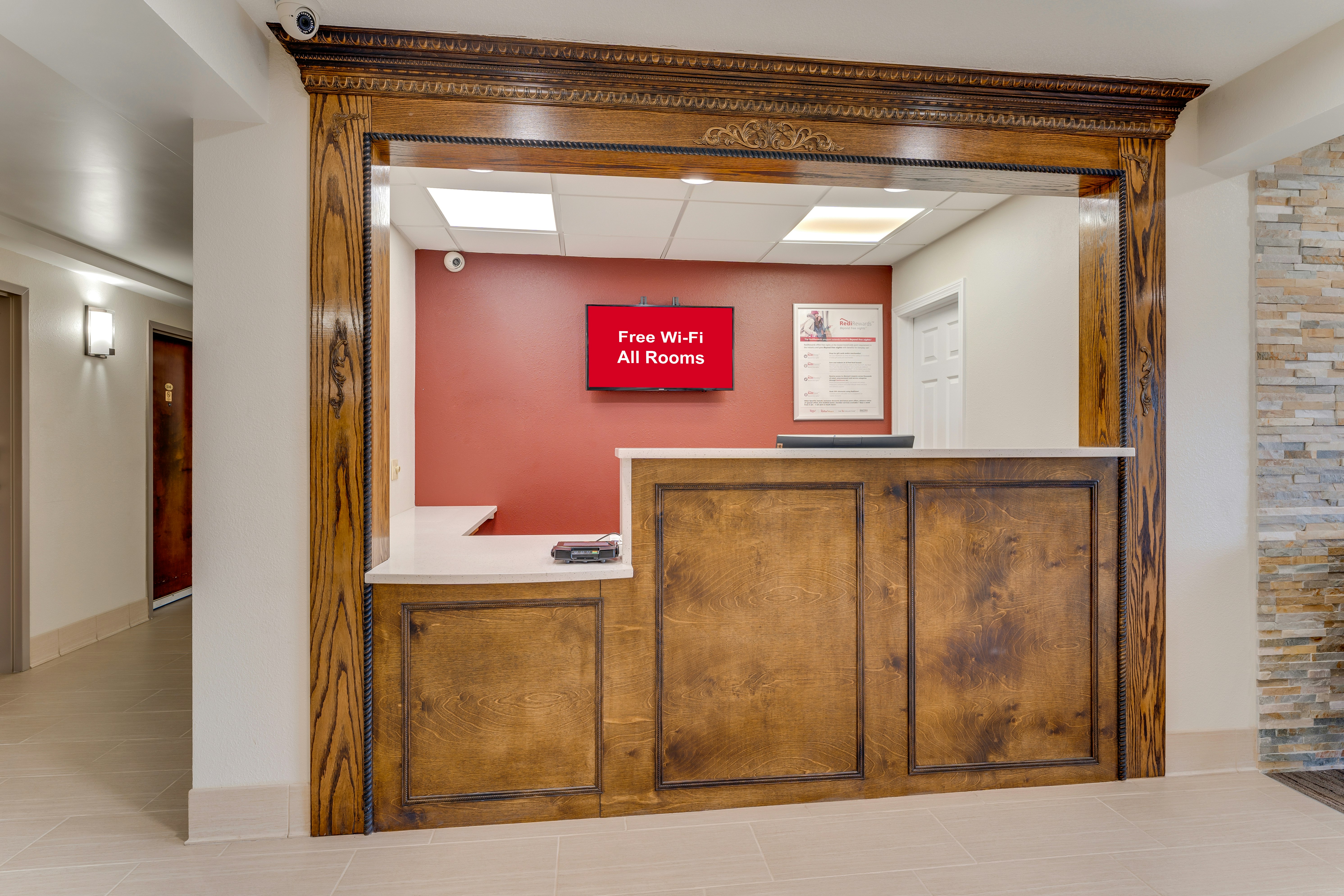 Red Roof Inn & Suites Newport – Middletown, RI 2/44
