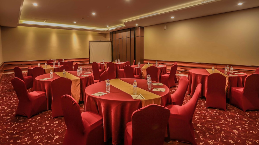 Primebiz Hotel Surabaya 64/74