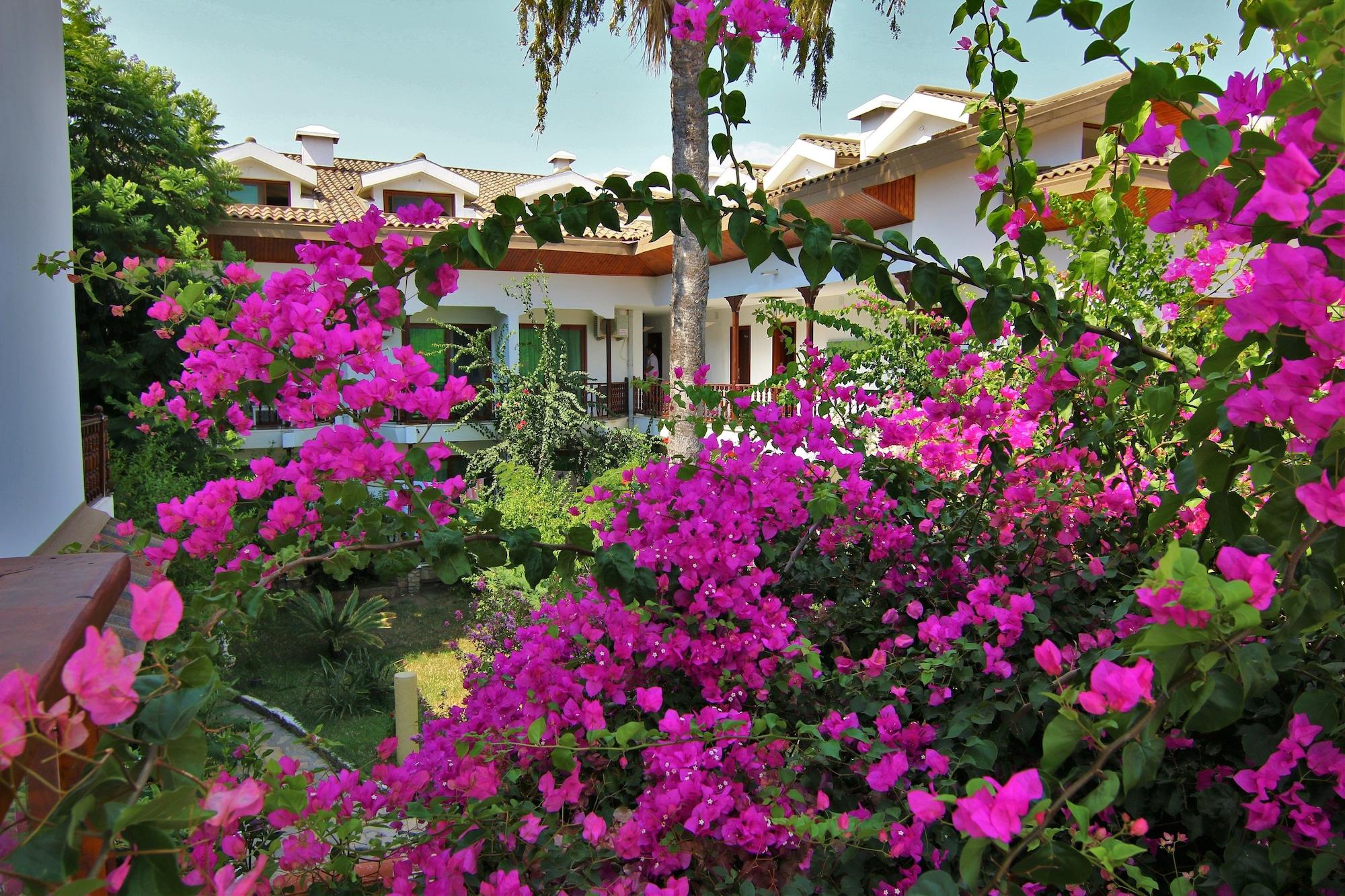 Ekincik Beach Hotel 11/20