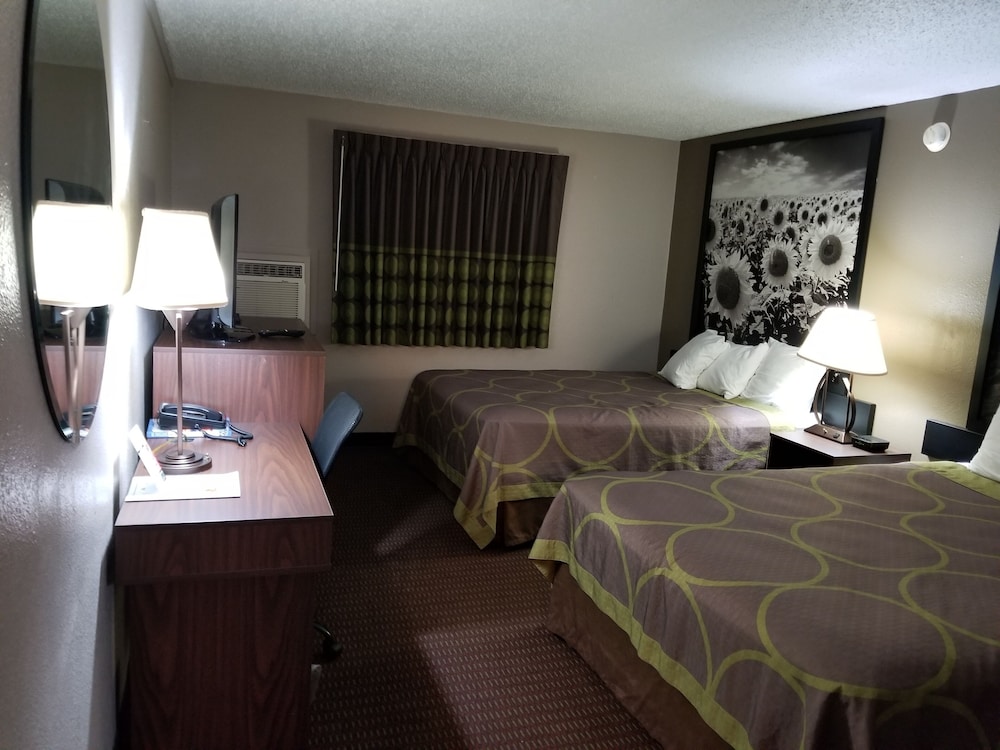 Super 8 By Wyndham Bismarck 19/35