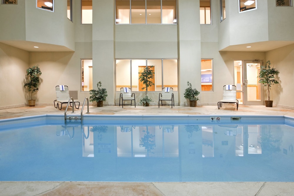 Holiday Inn Express & Suites Columbus SW-Grove City 4/38
