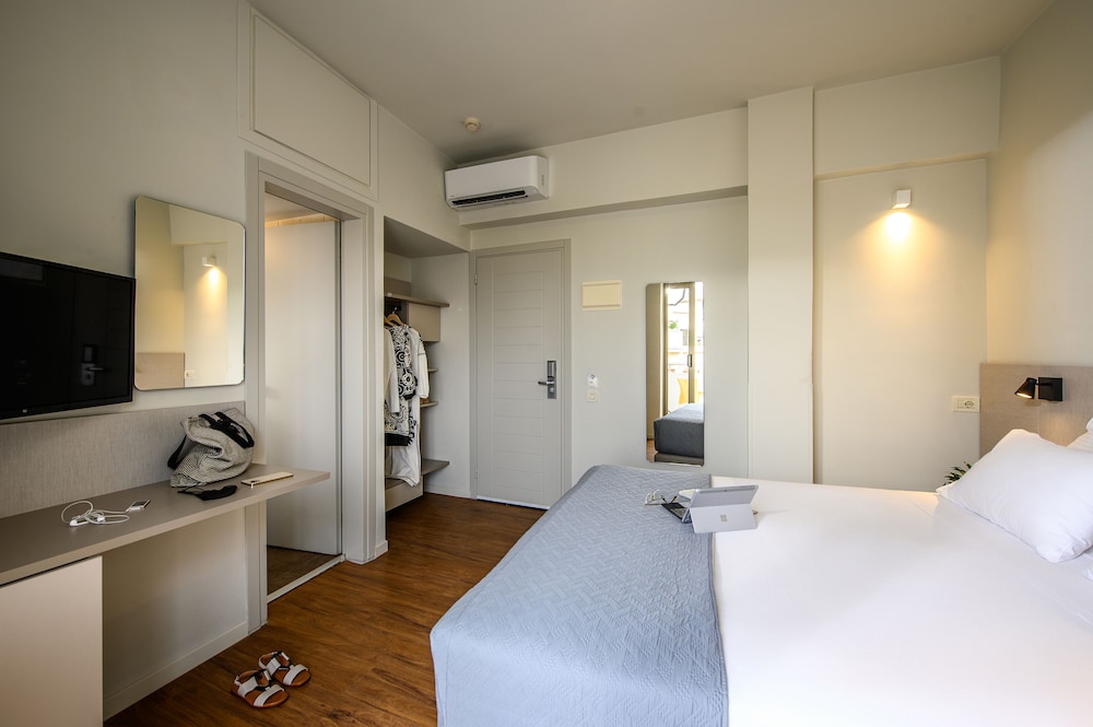Marin Hotel 25/50