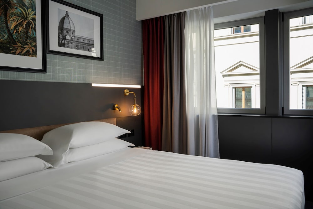 ROOM, TWIN BEDS