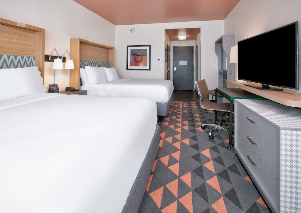 Holiday Inn Dfw South 17/64