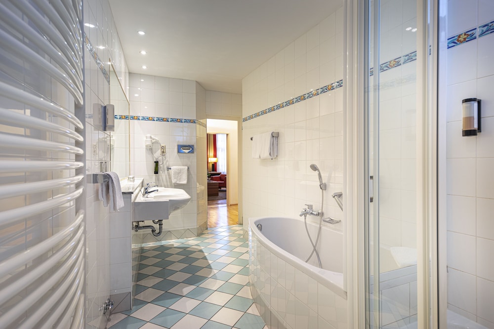 ACHAT Sternhotel Bonn 41/47