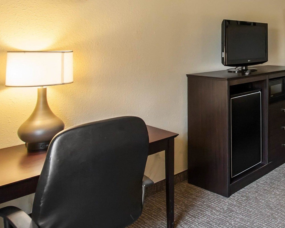 Quality Inn Hayti Comfort Inn Hayti 25/26