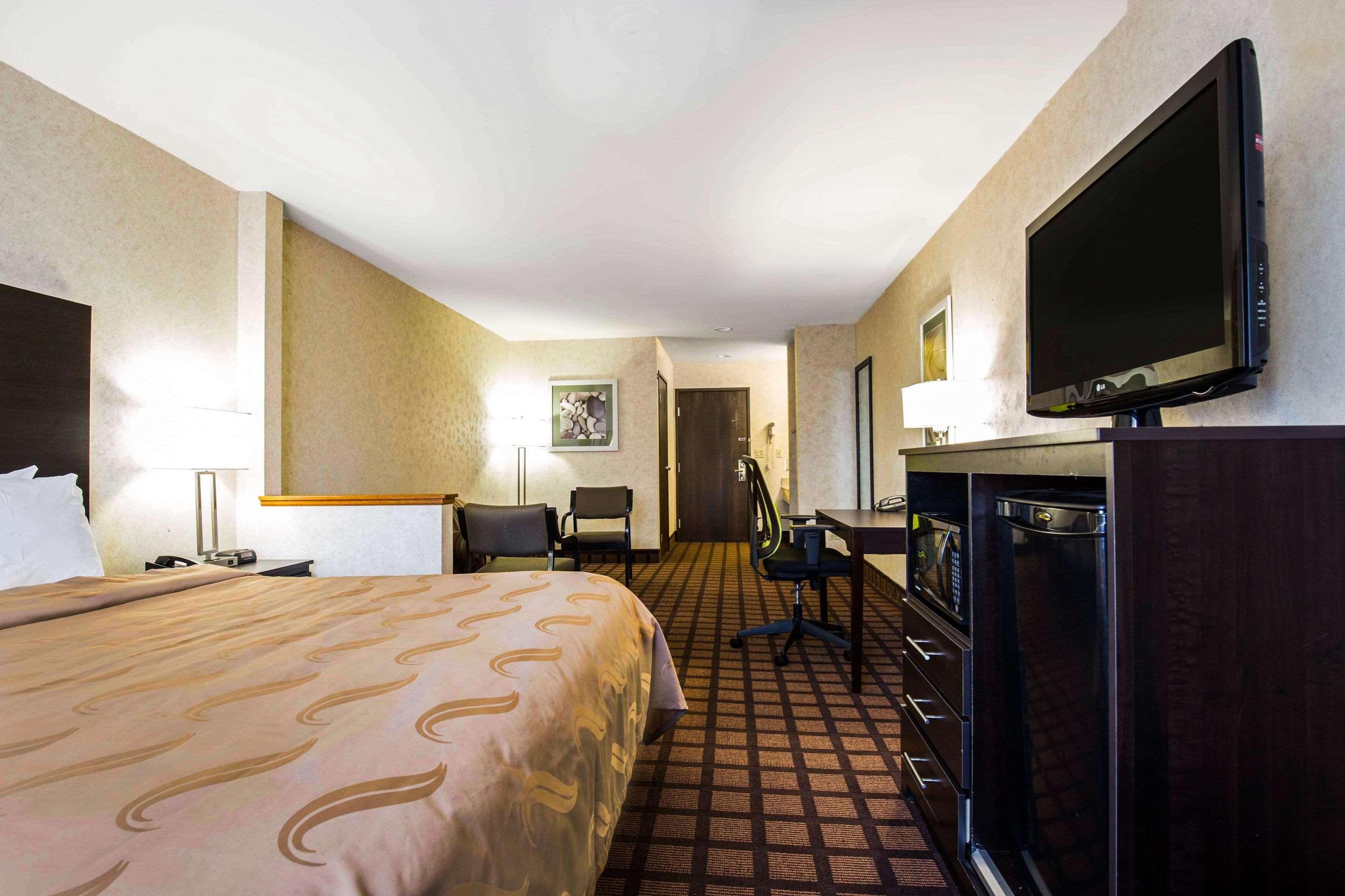 Upgrade, Suite, King Bed