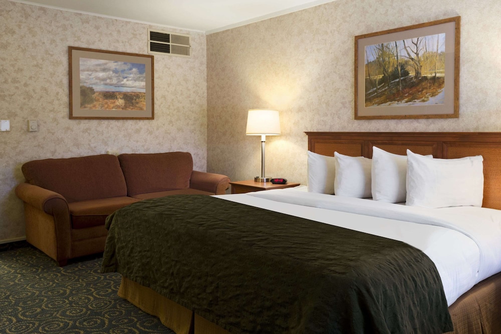 Days Inn & Suites by Wyndham Trinidad 11/41
