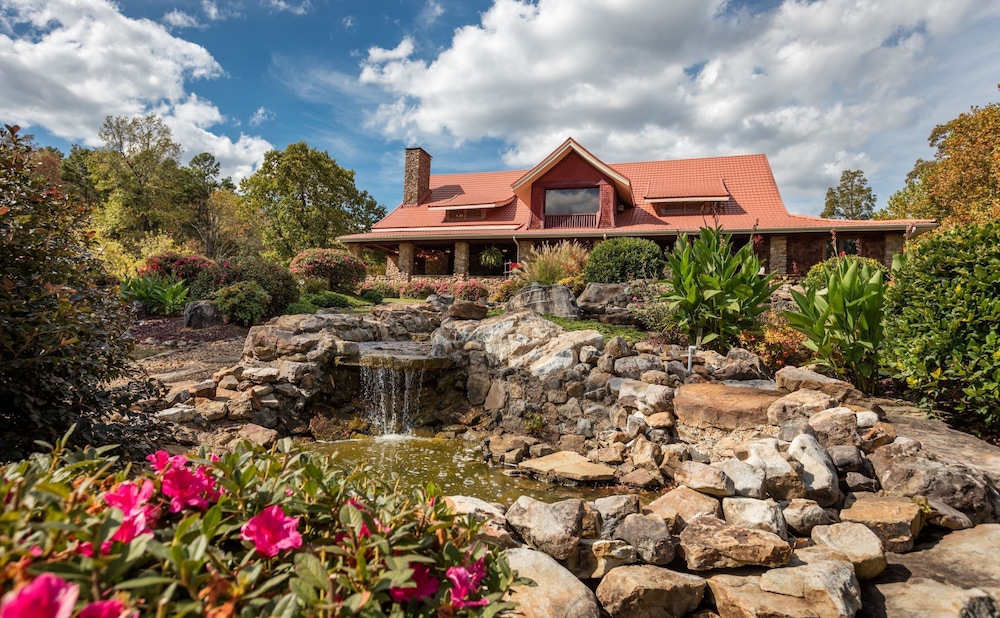 Hilltop Manor Bed and Breakfast 41/49