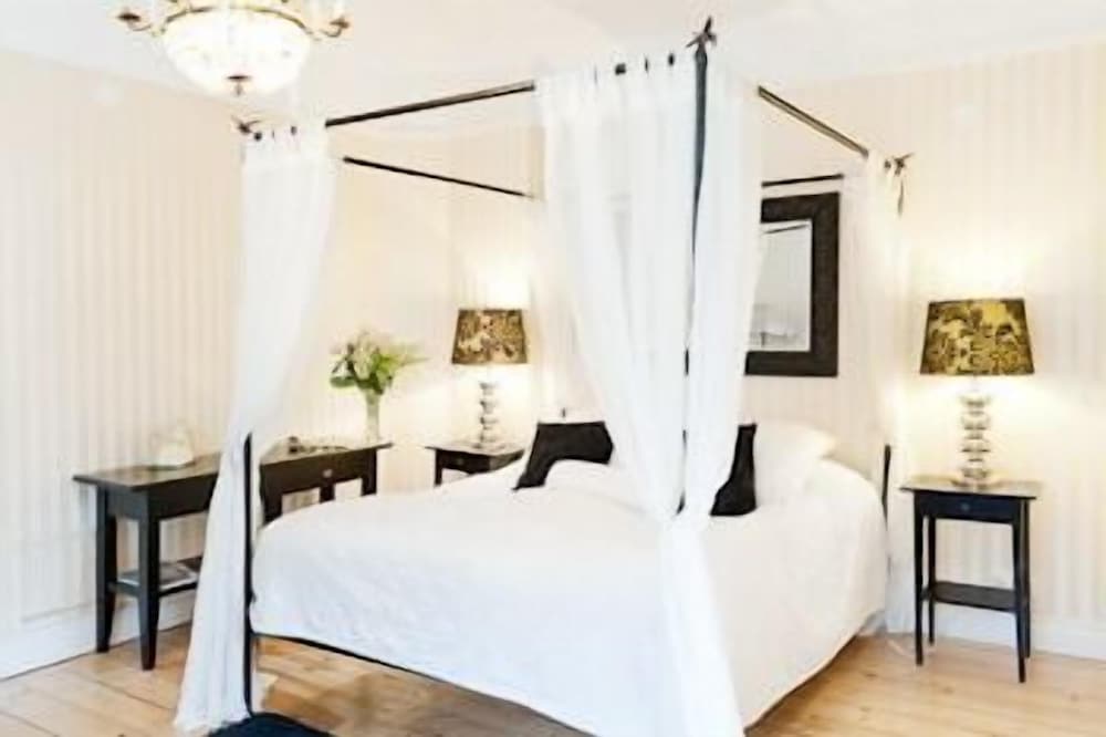 Hotell Plevnagården 7/36
