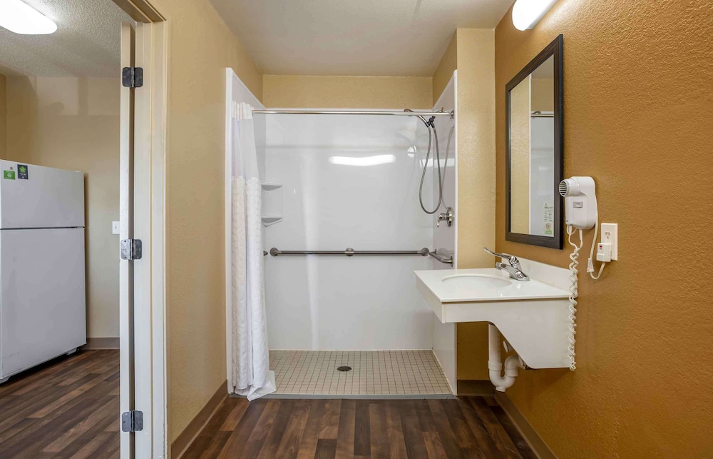 Extended Stay America Suites Norwalk Stamford 62/64