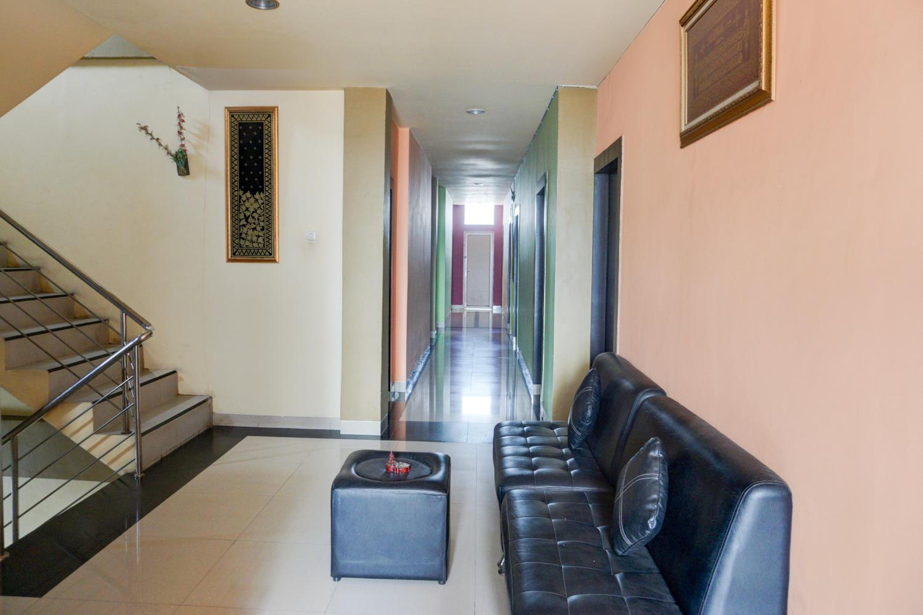 OYO 2255 Hotel Aifih 35/39