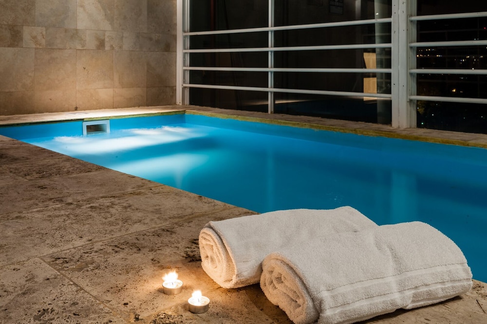 Mendoza Hotel 43/66