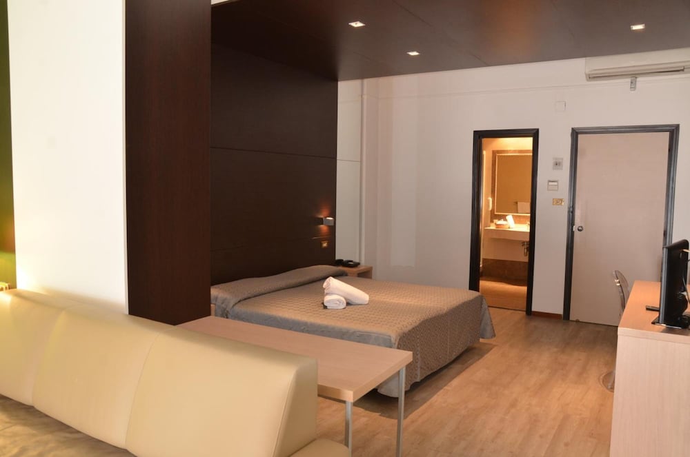 Grand Eurhotel and Residence 11/25