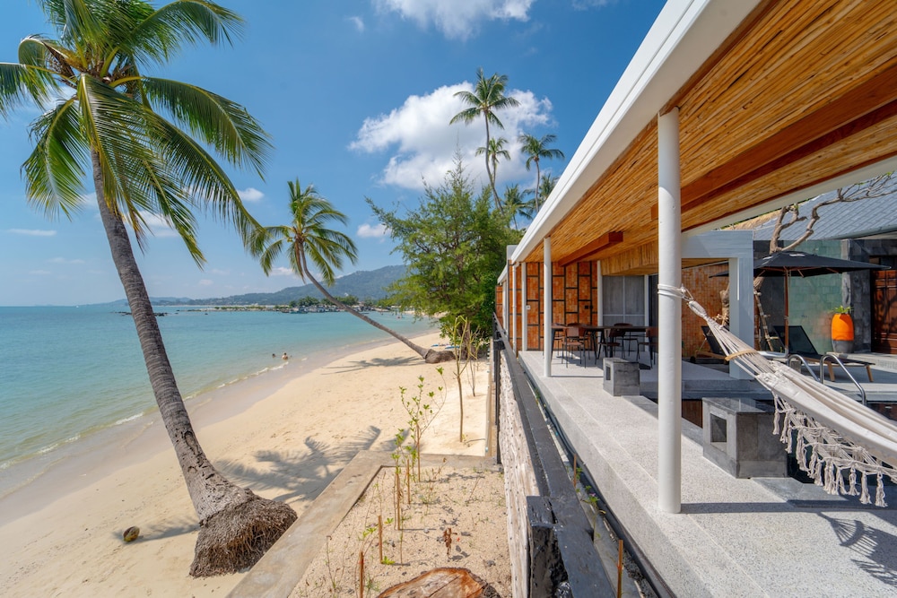 Pao Jin Poon Beach Front Villa 50/56