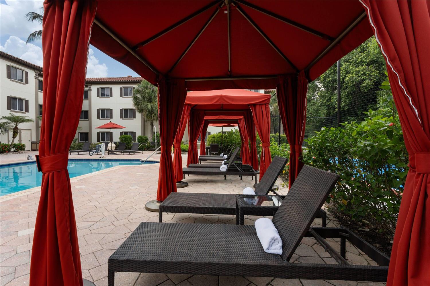 Hawthorn Extended Stay by Wyndham Naples 50/54