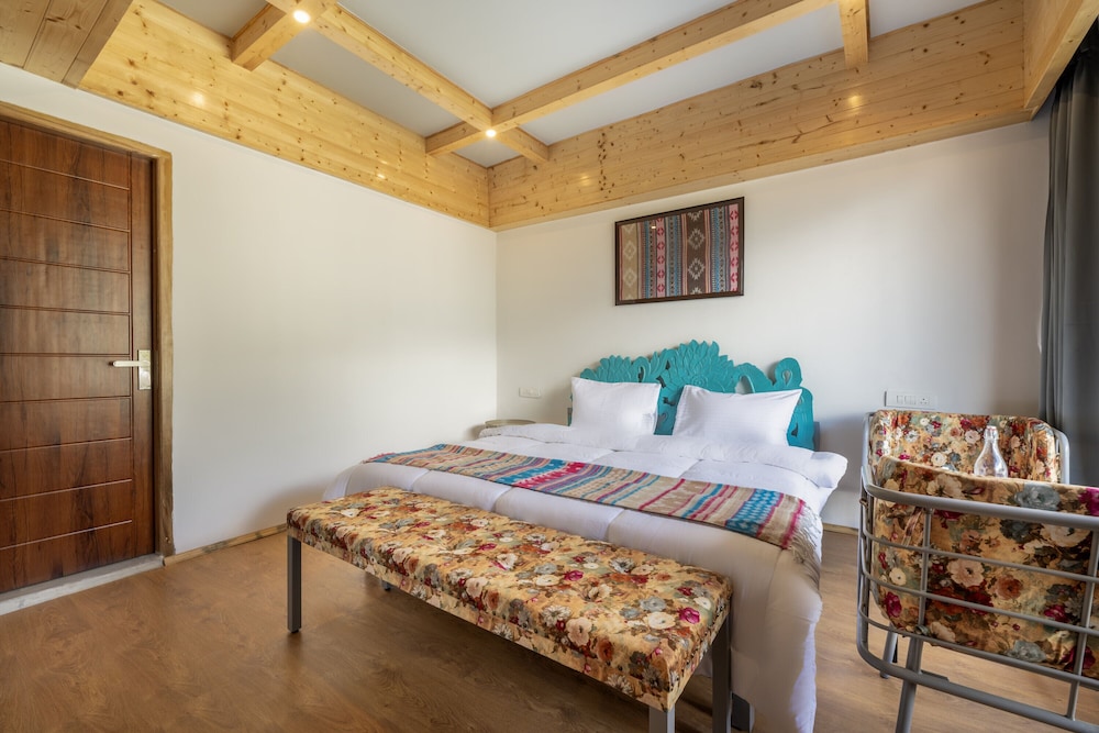 Echor Himalayan Heights Luxe Manali 27/50