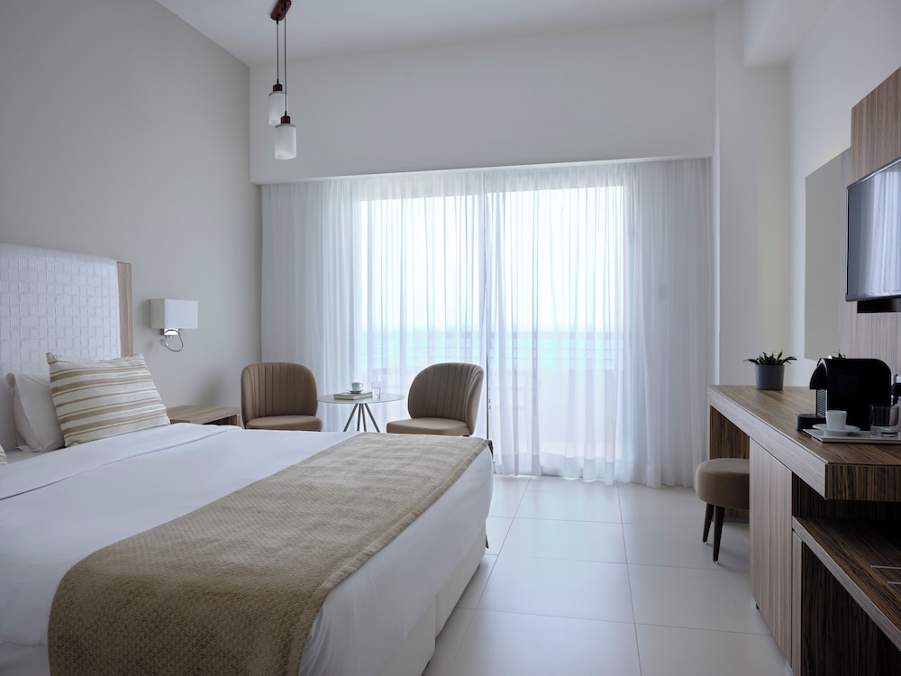 Atlantica Sea Breeze - Adults Only 10/50